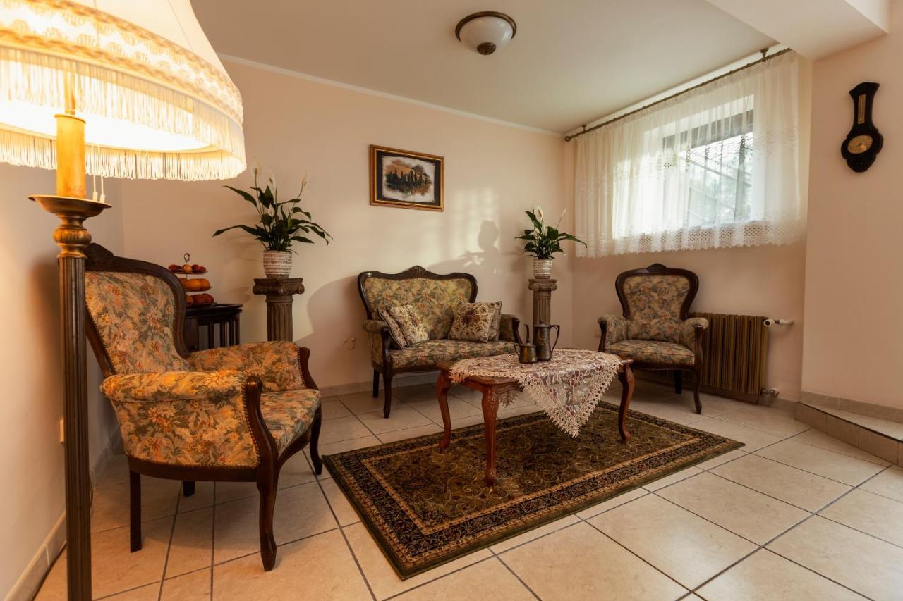 פוזנן Villa Toscania-Check In 24H מראה חיצוני תמונה