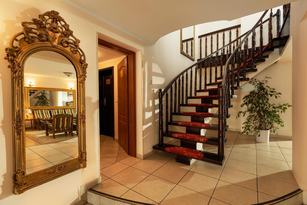 פוזנן Villa Toscania-Check In 24H מראה חיצוני תמונה